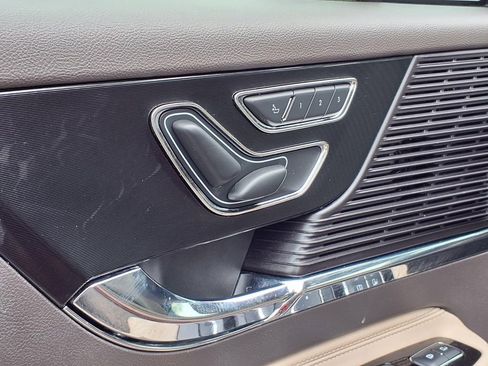 Used 2022 Lincoln Corsair AWD w/ Premium Package image 4