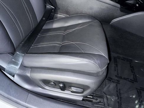 Certified 2021 Lexus ES 300h 300h Luxury w/ Accessory Package image 15