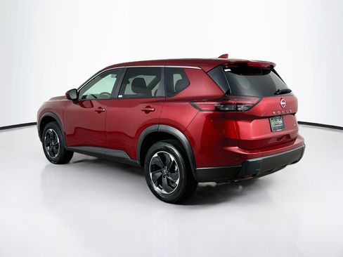 Used 2025 Nissan Rogue SV AWD/4WD image 5