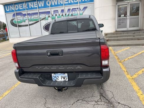 Used 2021 Toyota Tacoma SR image 5