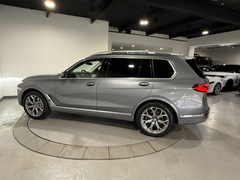 Used 2024 BMW X7 xDrive40i image 11