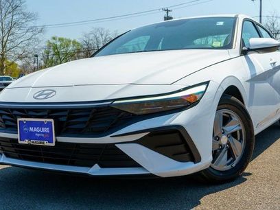 Used 2024 Hyundai Elantra SE