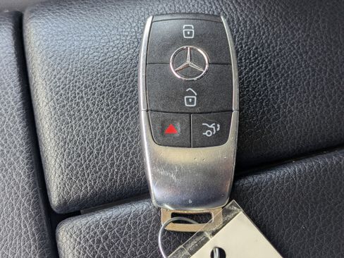 Used 2020 Mercedes-Benz GLE 350 4MATIC image 30
