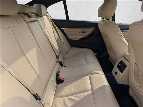 Used 2017 BMW 330e image 19