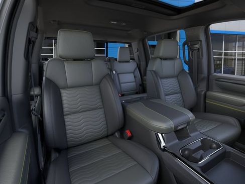 New 2026 Chevrolet Silverado 2500 ZR2 AWD/4WD image 16