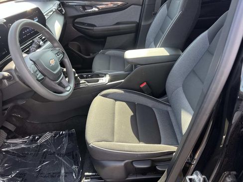 Used 2025 Chevrolet TrailBlazer LT AWD/4WD image 14