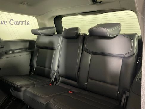New 2027 Ford Expedition Platinum RWD image 17