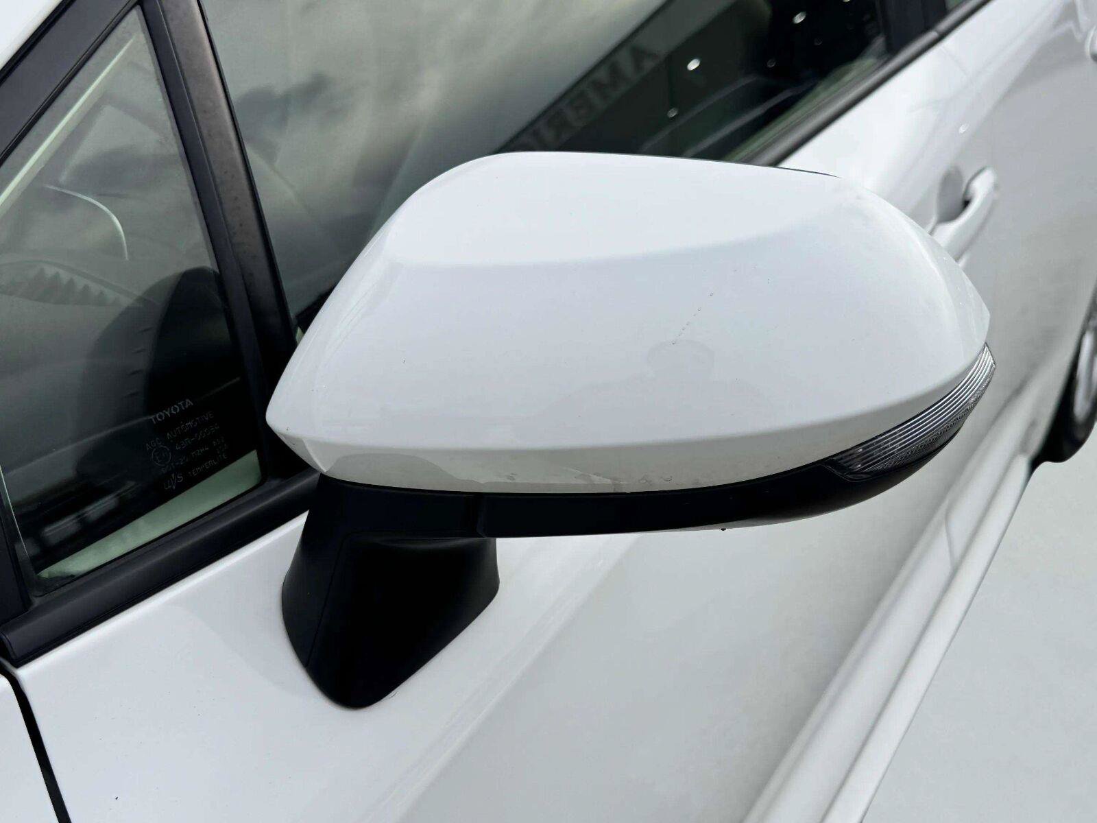 Used 2024 Toyota Corolla SE FWD image 12