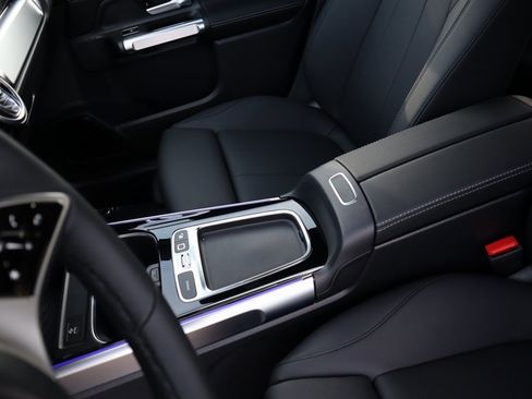 New 2026 Mercedes-Benz GLB 250 4MATIC image 31