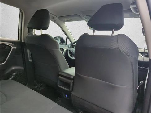 Used 2021 Toyota RAV4 LE image 26