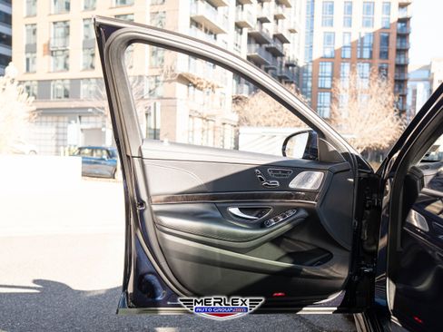 Used 2018 Mercedes-Benz S 560 Sedan w/ AMG Line Exterior image 44