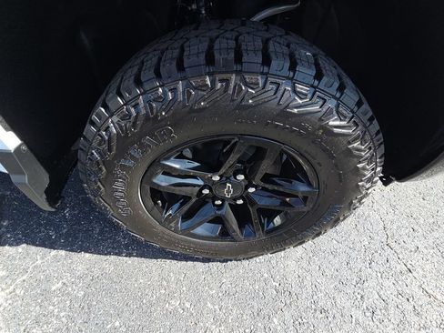 New 2026 Chevrolet Silverado 1500 Custom Trail Boss AWD/4WD image 11