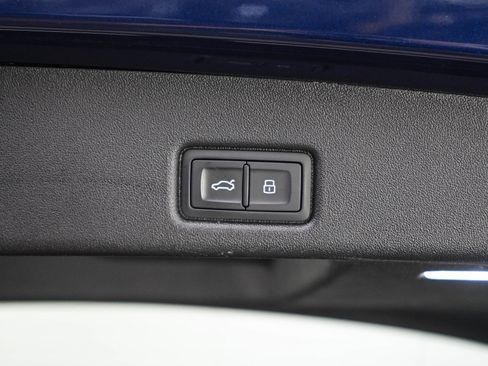 Used 2025 Audi SQ5 Premium Plus AWD/4WD image 17