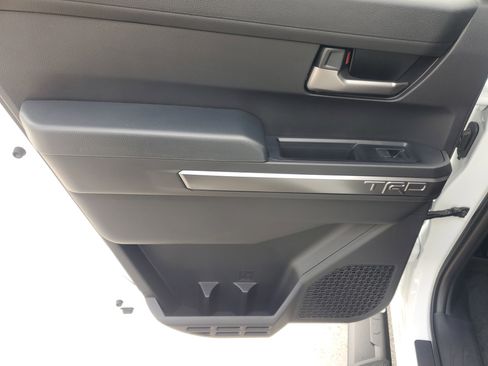 Used 2025 Toyota Tacoma TRD Sport image 17