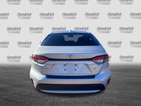 Used 2022 Toyota Corolla LE image 9