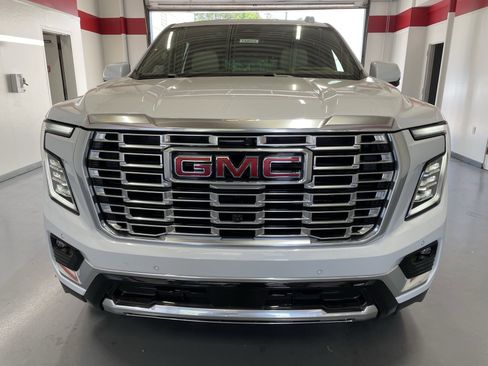 New 2026 GMC Yukon Denali RWD image 2