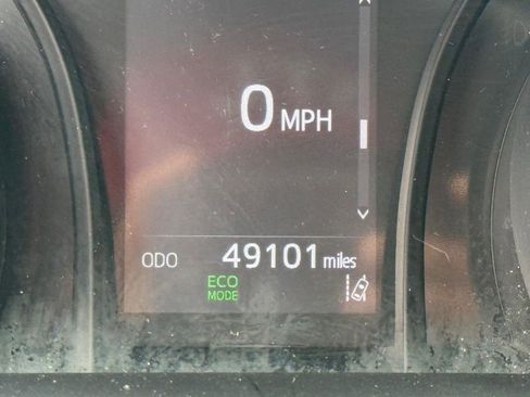 Used 2024 Toyota Camry SE image 20