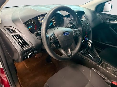 Used 2016 Ford Focus SE image 9