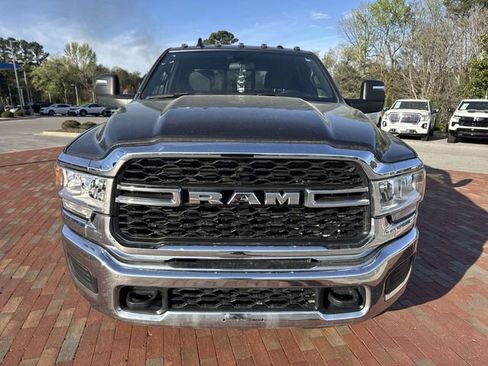 Used 2024 RAM 2500 Tradesman w/ Chrome Appearance Group image 25