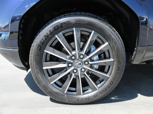 Used 2026 Lexus GX 550 w/ Cold Area Package AWD/4WD image 56