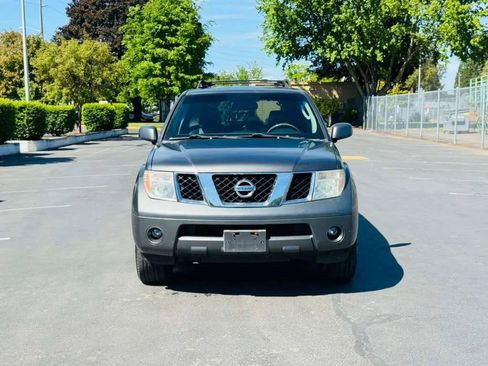 Used 2007 Nissan Pathfinder LE w/ LE Navigation Pkg AWD/4WD image 8