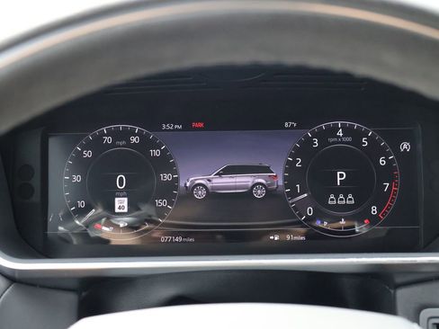 Used 2020 Land Rover Range Rover Sport HST image 28