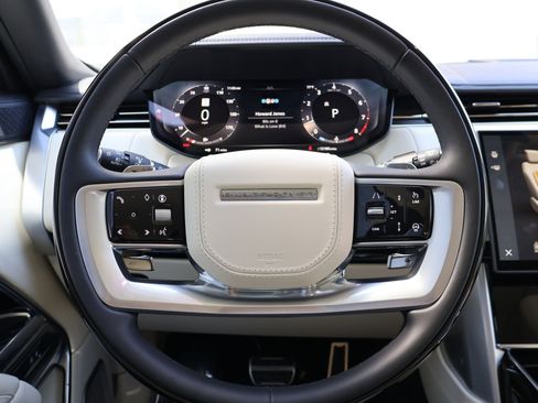 Certified 2025 Land Rover Range Rover Autobiography AWD/4WD image 15