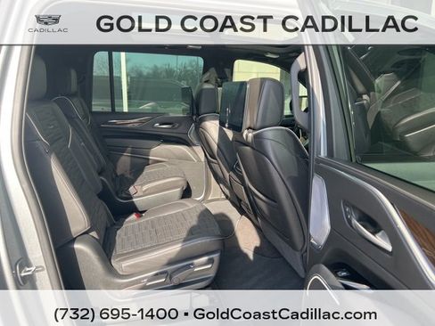 Certified 2023 Cadillac Escalade ESV Sport Platinum w/ LPO, ONYX Package image 9