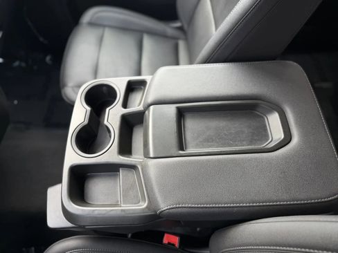 Used 2024 GMC Sierra 3500 SLT image 36