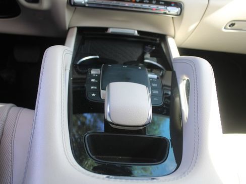 Used 2021 Mercedes-Benz GLE 350 4MATIC image 37
