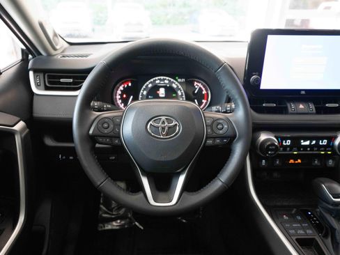Used 2023 Toyota RAV4 XLE Premium AWD/4WD image 21