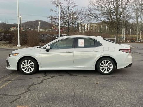 Used 2023 Toyota Camry LE image 2