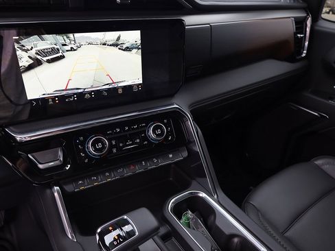 Used 2024 GMC Sierra 1500 Denali image 15