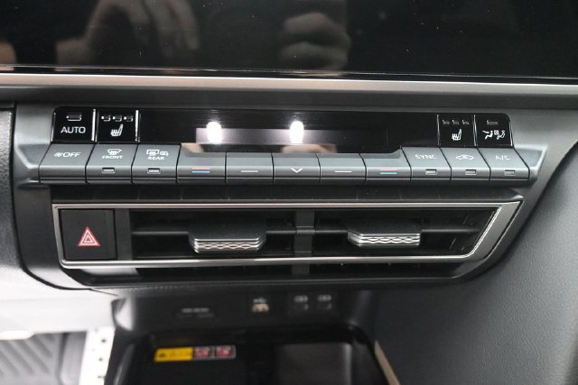 Used 2026 Toyota Camry XSE AWD/4WD image 23