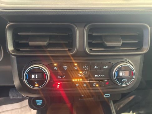 Used 2022 Ford Maverick Lariat w/ Lariat Luxury Package image 25