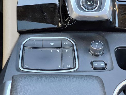 Used 2023 Acura MDX SH-AWD image 30
