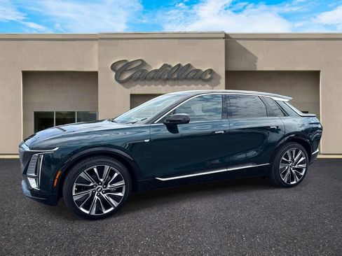 New 2026 Cadillac Lyriq Signature Luxury w/ Nappa Leather Package RWD image 7