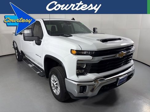 Used 2025 Chevrolet Silverado 2500 LT w/ Convenience Package AWD/4WD image 1