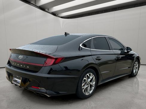 Used 2023 Hyundai Sonata SEL w/ Convenience Package FWD image 5