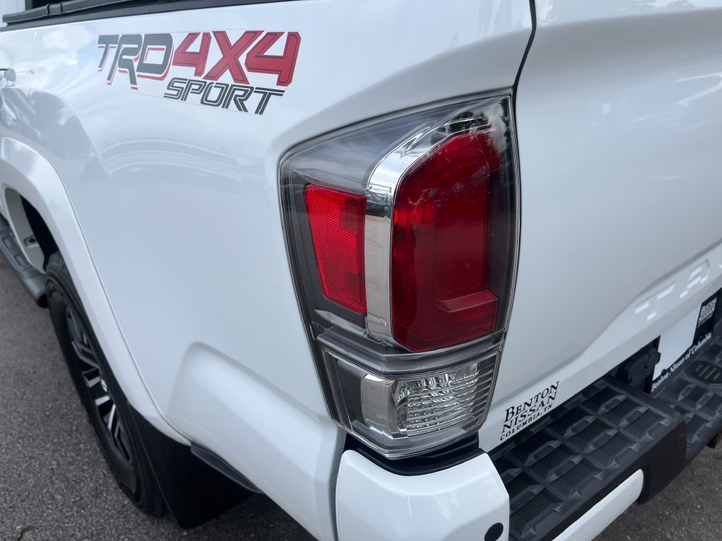 Used 2020 Toyota Tacoma TRD Sport w/ TRD Premium Sport Package AWD/4WD image 41