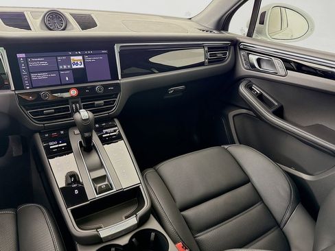 New 2026 Porsche Macan S image 28