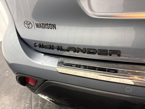 Used 2021 Toyota Highlander Limited AWD/4WD image 50