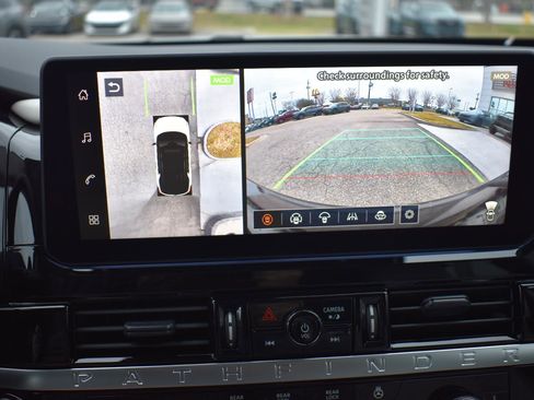 New 2026 Nissan Pathfinder SL w/ SL Premium Package image 38