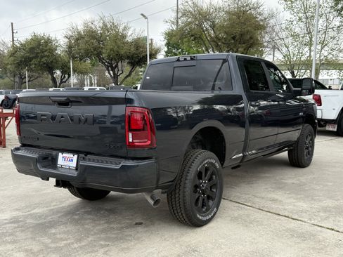 New 2026 RAM 2500 Laramie AWD/4WD image 5