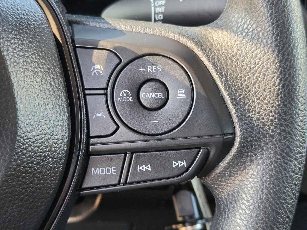 Used 2026 Toyota Corolla LE FWD image 22