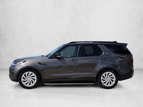 Used 2024 Land Rover Discovery S AWD/4WD image 9
