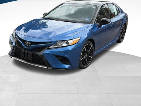 Used 2020 Toyota Camry XSE FWD image 1