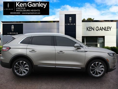 Used 2023 Lincoln Nautilus Reserve w/ Equipment Group 201A AWD/4WD image 8
