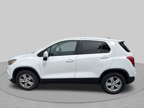 Used 2020 Chevrolet Trax LS w/ Tint and Cruise Package FWD image 9
