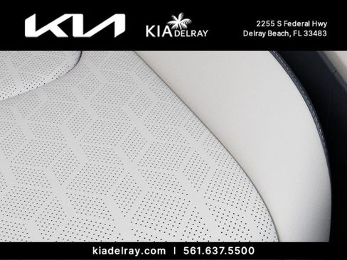 New 2025 Kia Carnival EX image 24